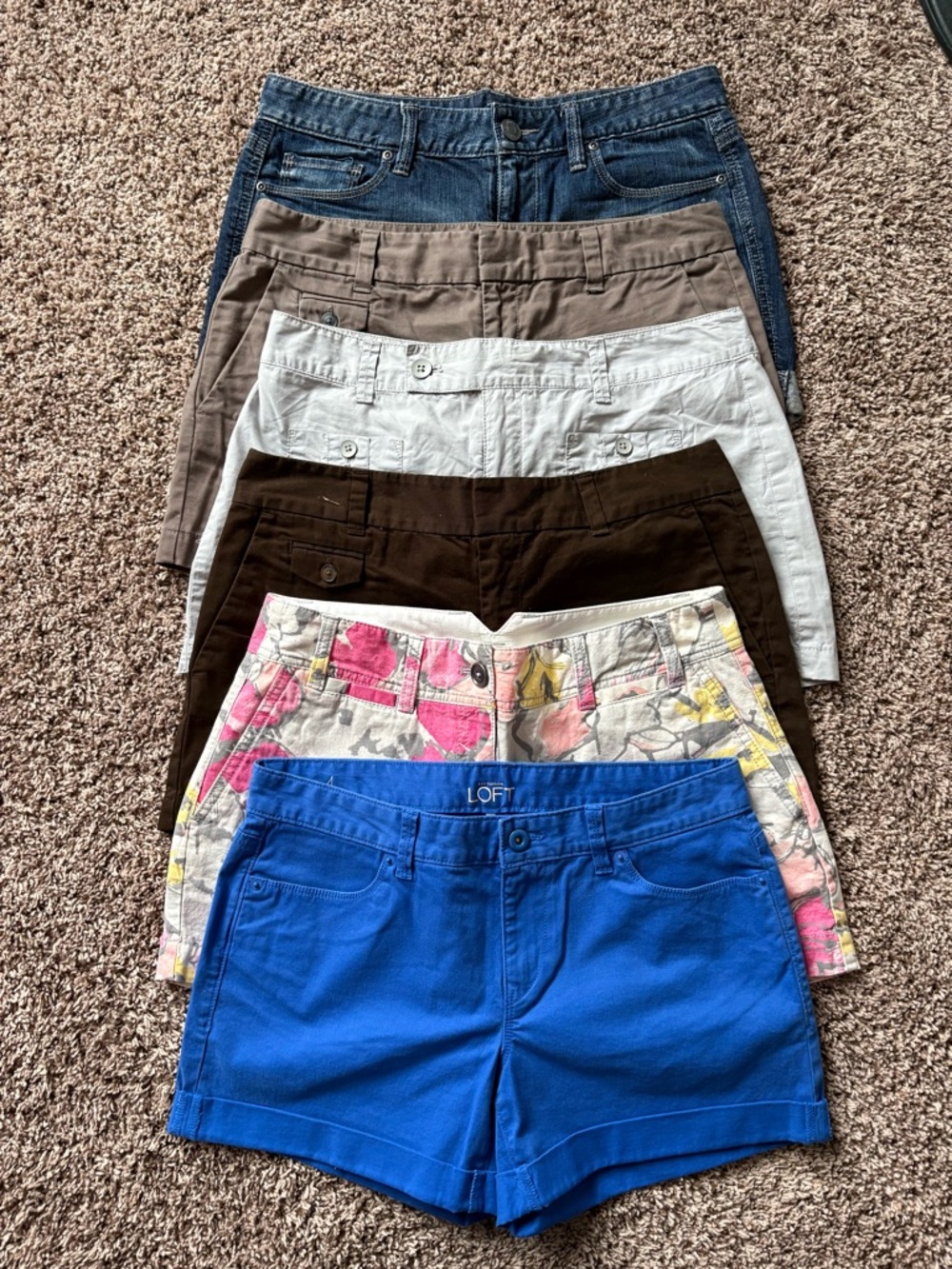 LOFT Bundle of (6) Women’s Shorts - size 4